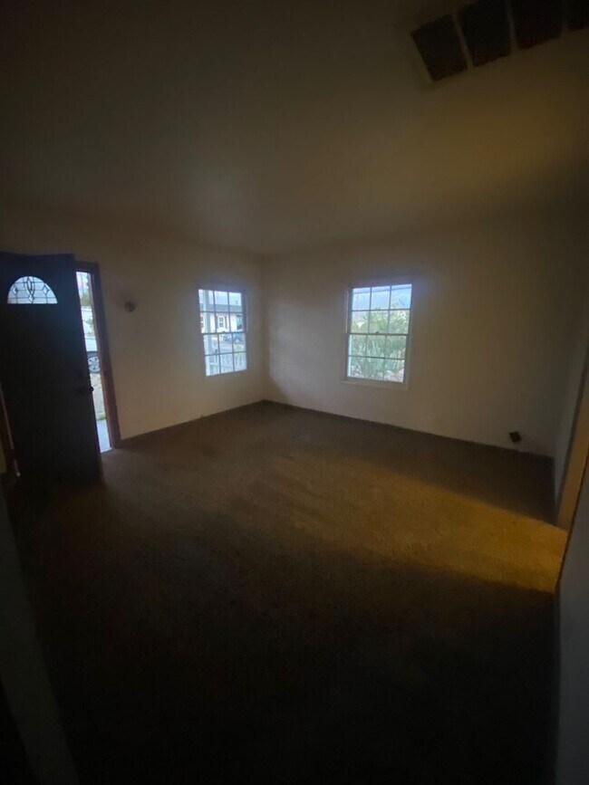 Foto del edificio - Henderson - 2 Bedroom - Water Street Location!
