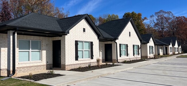 Building Photo - Brody Creek