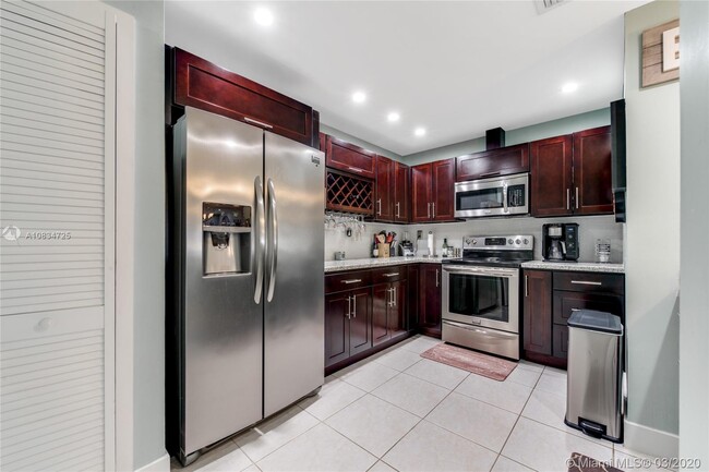 Building Photo - 8851 NW 119th St