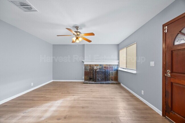 Foto del edificio - 252 Esther Ct