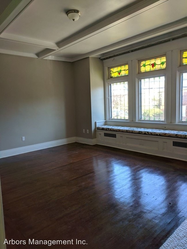 Building Photo - 74 N Euclid Ave
