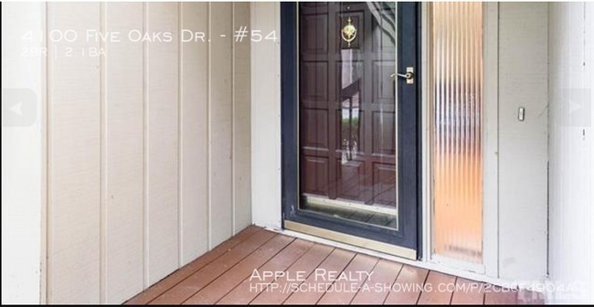 Foto del edificio - 4100 Five Oaks Dr. #54 - Available mid-June!