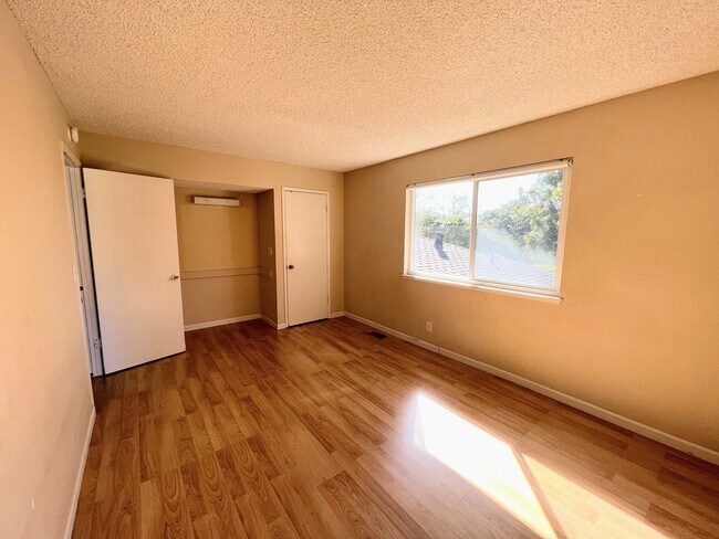 Foto del edificio - 34716 Skylark Dr