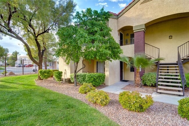 Building Photo - 7885 W Flamingo Rd