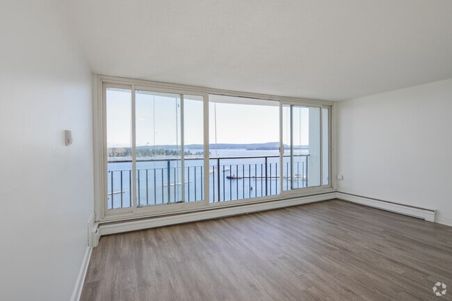 1BR, 1BA - 647SF - Living Room - 1 Chapel St.