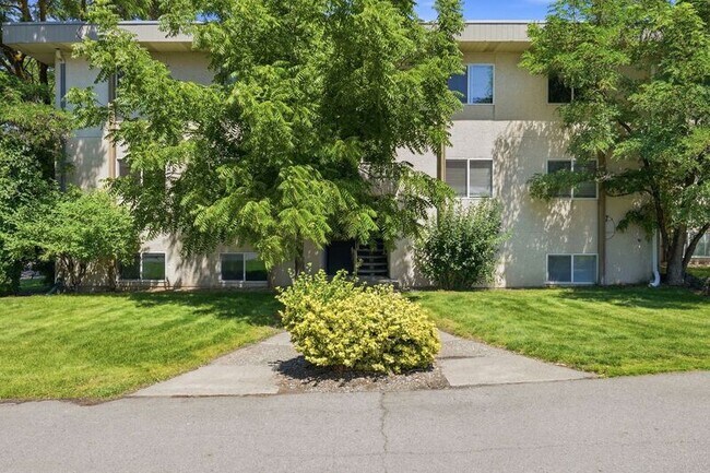 Foto del edificio - 3102 E 27th Ave