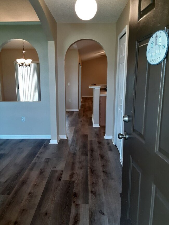 Building Photo - Renovated and Ready for Occupancy!