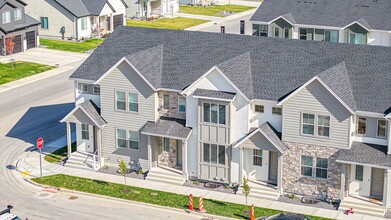 Building Photo - 7 S Moonlit Rd