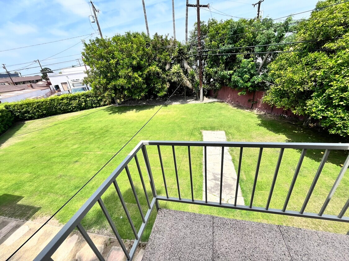 Foto del edificio - 15702 Brighton Ave