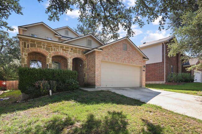 Foto del edificio - Charming Home Awaits: Spacious & Modern Li...