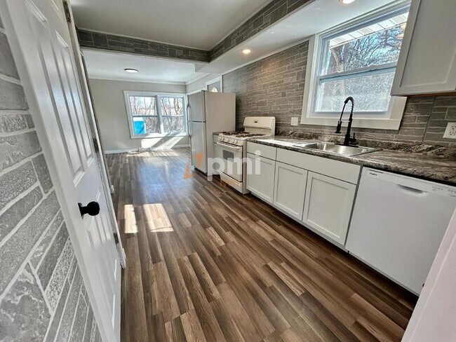Foto del edificio - 14725 Bryan St