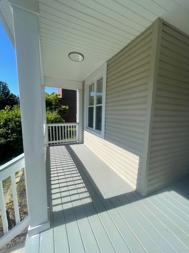 Foto del edificio - 851 Linwood Ave