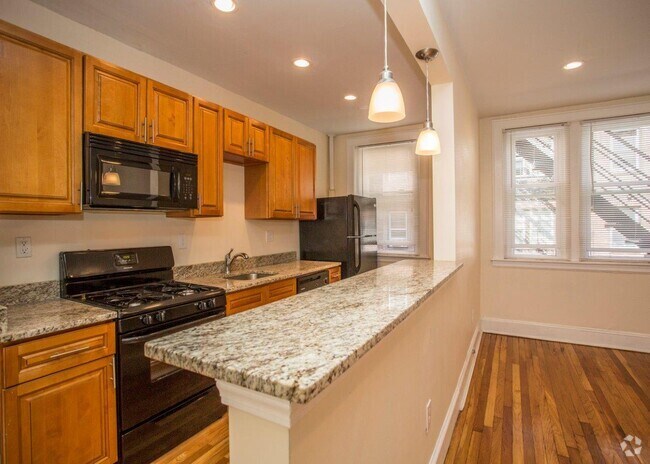 Building Photo - 140 Highland Ave