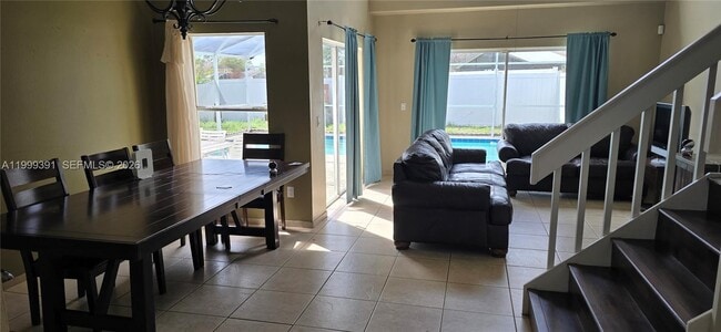 Foto del edificio - 3234 Brewster Dr