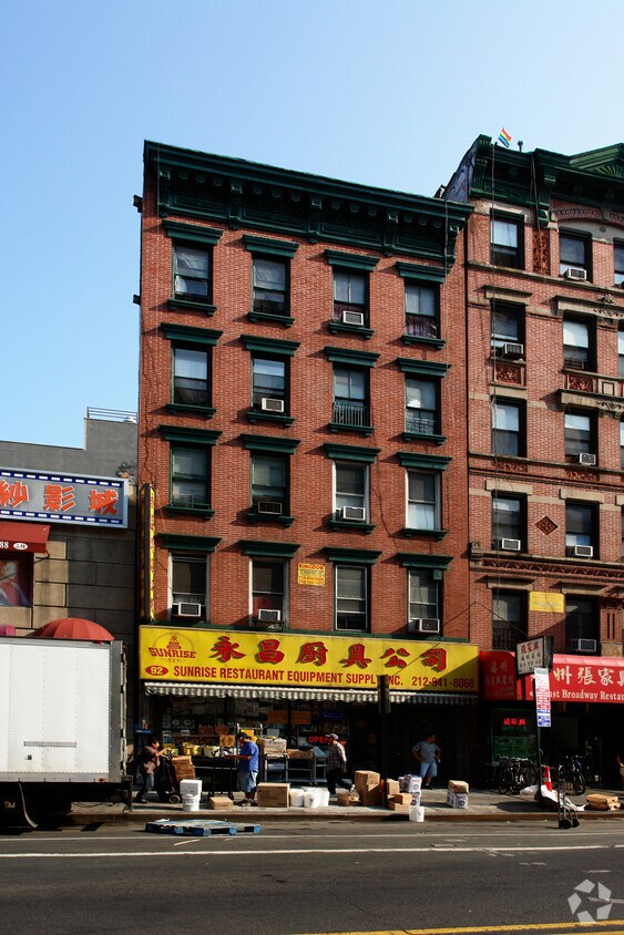 Building Photo - 92 E Broadway