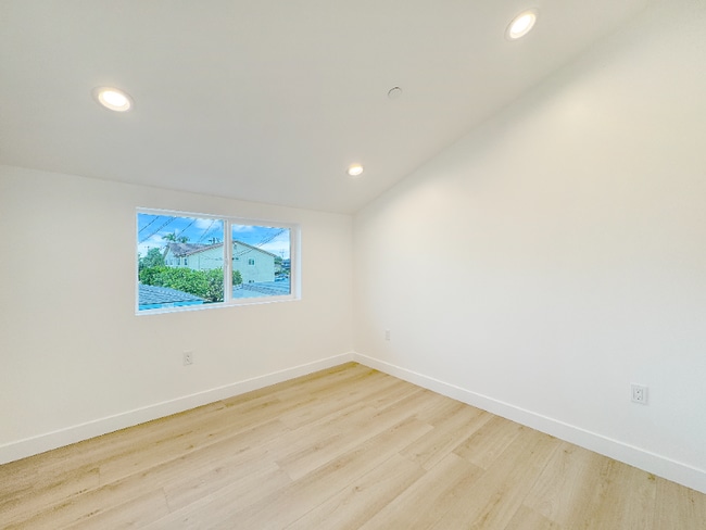 Building Photo - 4461 Farquhar Ave