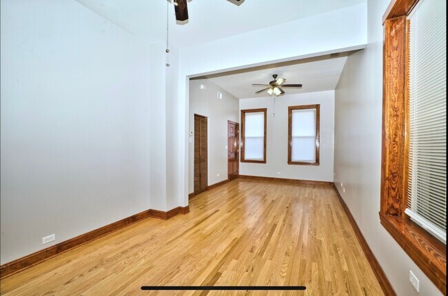 Foto del edificio - 1747 W Le Moyne St