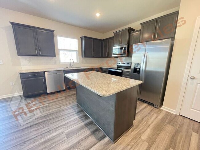 Building Photo - Beautiful Brand New 2 Story 4 Bedroom 2.5 ...