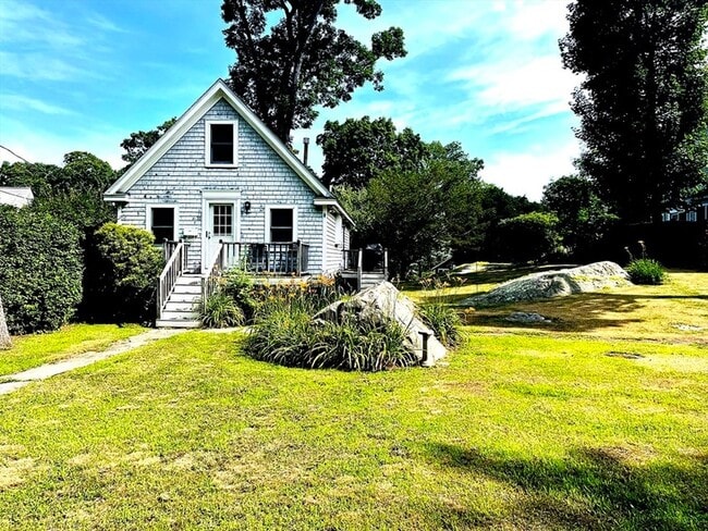 Building Photo - 10 Gilford Rd