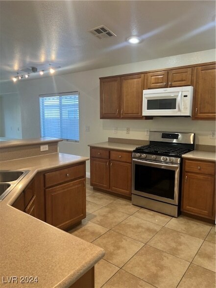 Building Photo - 5858 Sierra Medina Ave