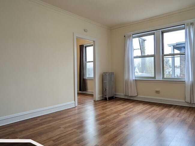Foto del edificio - 2536 N Sawyer Ave