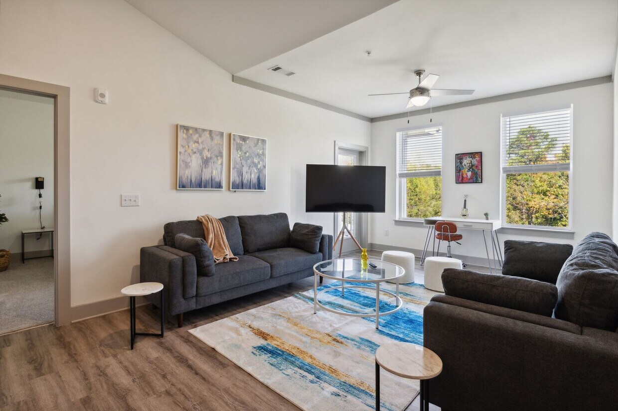 Foto principal - 811 Creekside Terrace Way