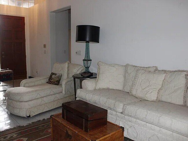 Foto del edificio - 7828 Dorchester Rd