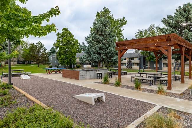 Building Photo - Westward Heights