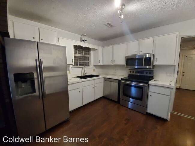 Foto del edificio - 3 br, 3 bath House - 111 Edgewood Drive