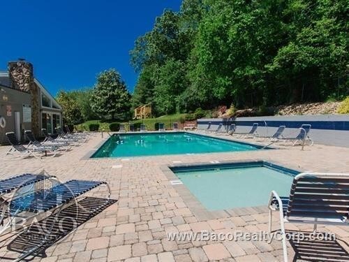 Foto del edificio - 307 Sutters Mill Ln