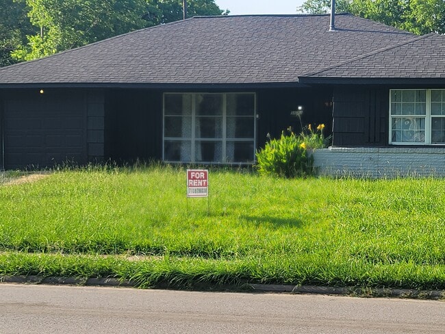 Photo - 5623 Bellfort Ave House
