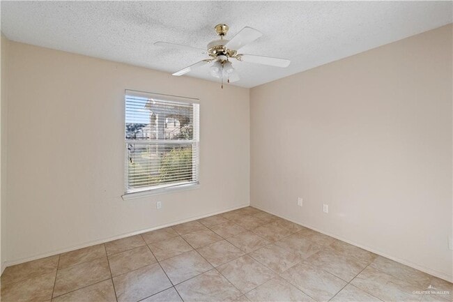 Building Photo - 2501 Hibiscus Ave
