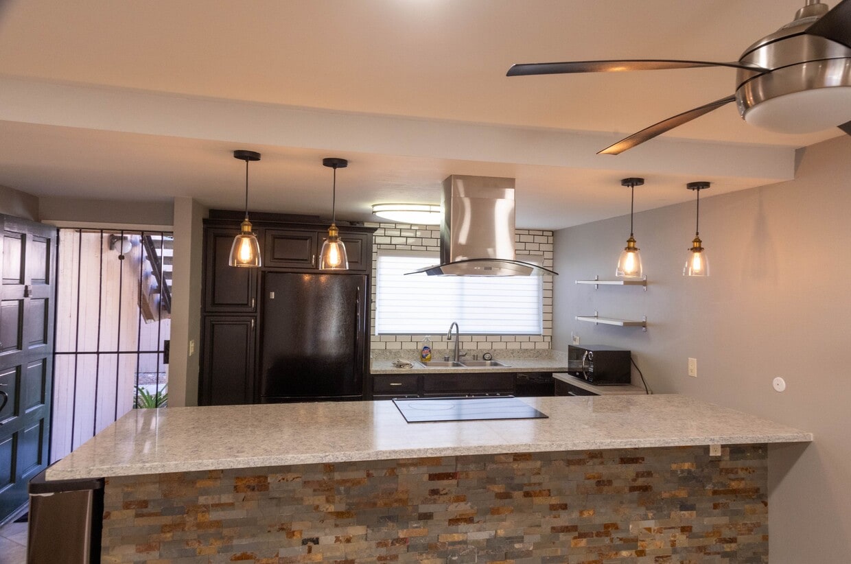 Foto principal - 8749 Lake Murray Blvd