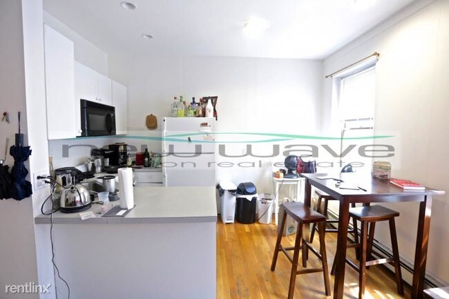 Building Photo - 90A W Cedar St