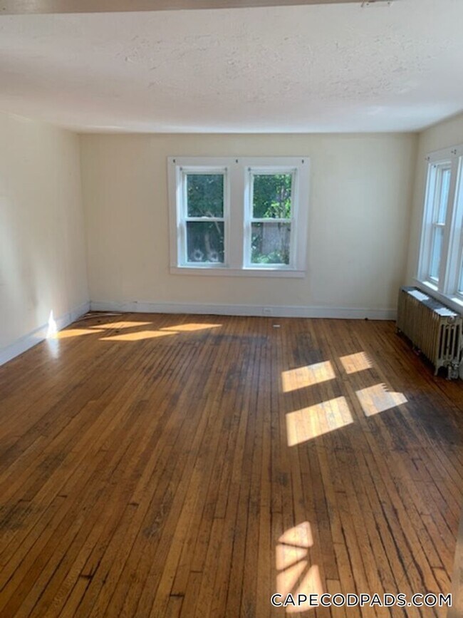 Foto del edificio - 1 Bodfish Ave