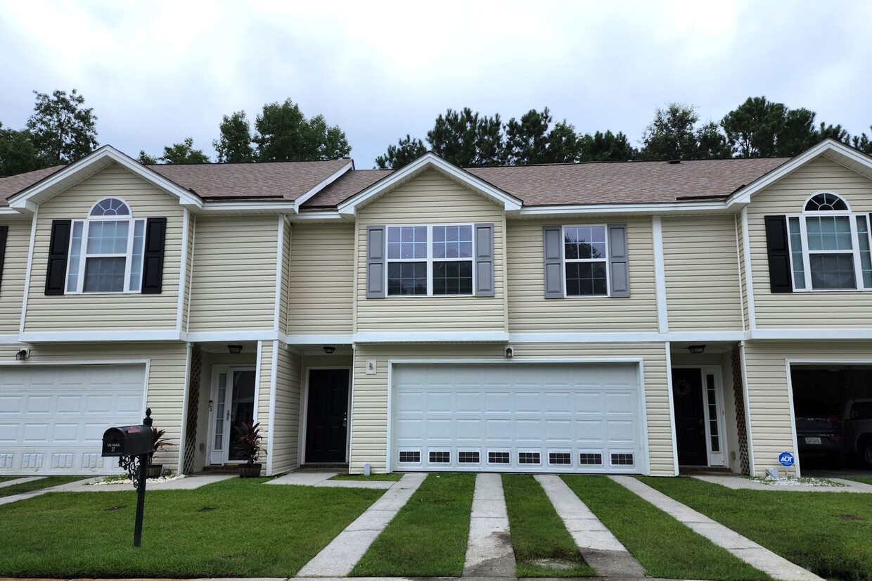 Primary Photo - Orchid Isle Townhome/ Georgetown