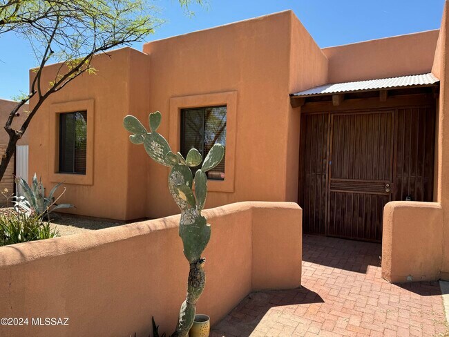 Foto del edificio - 1717 N Baxter Dr