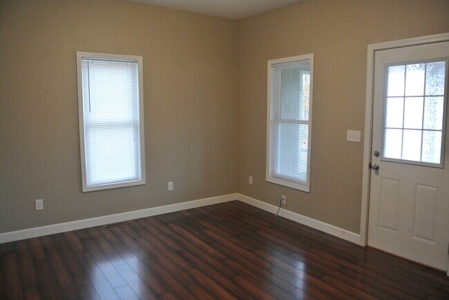 Foto del edificio - 715 4th St NW