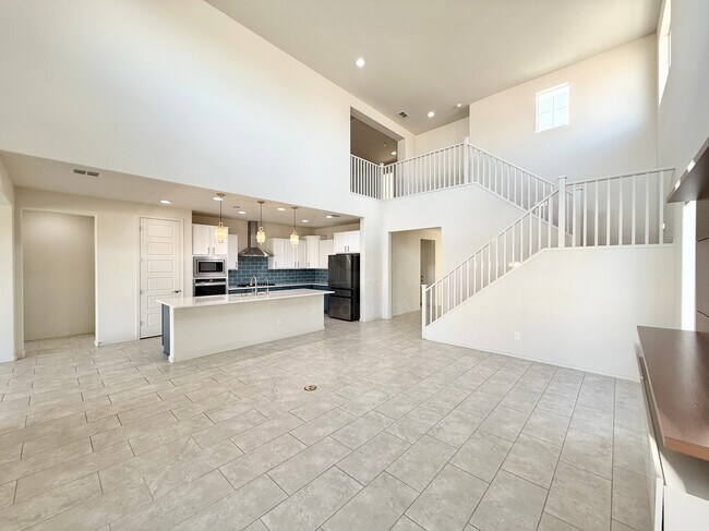 Building Photo - 5709 N 88th Ln