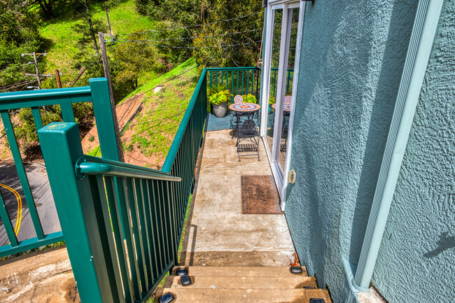 Building Photo - 8011 Shepherd Canyon Rd