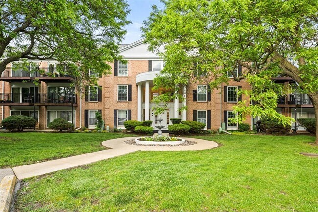 Foto del edificio - 5300 Carriage Way Dr