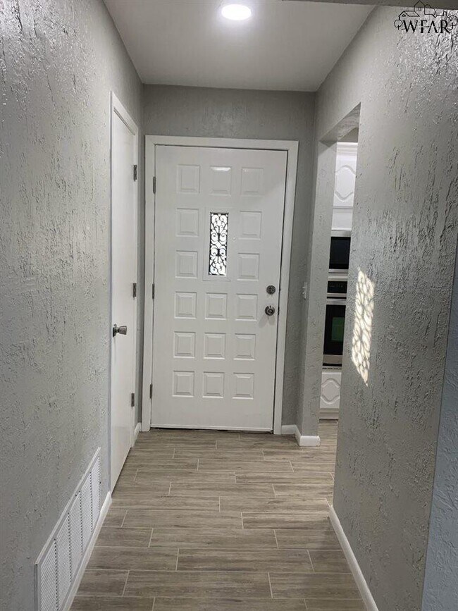 Foto del edificio - 5519 Briargrove Dr