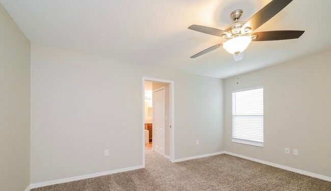 Building Photo - 108 Solis Dr