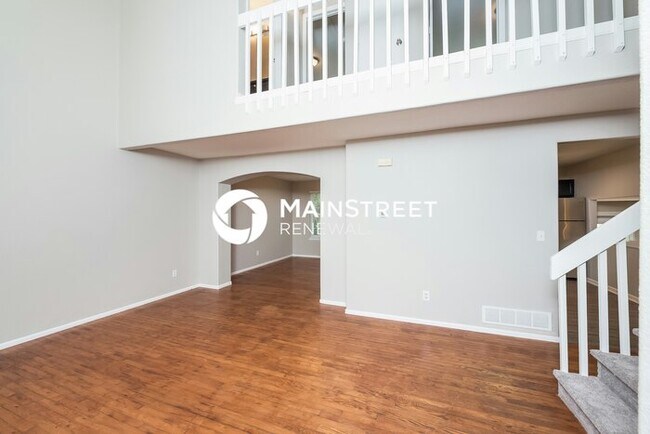 Foto del edificio - 4 Bedroom Pet-Friendly Home in Aurora, CO with Main Street Renewal