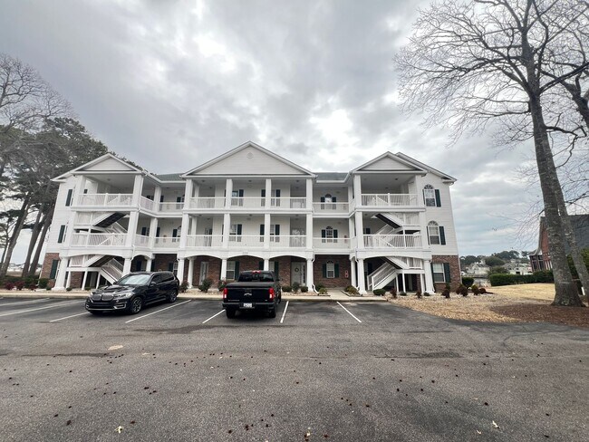 Foto del edificio - Overlooking the Intracoastal Waterway! Three-Bedroom Condo at The Moorings at Eastport!