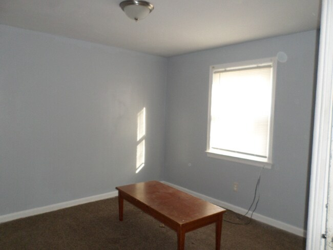 Building Photo - 1113 Negley St