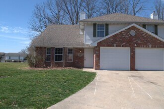 Building Photo - 1309-1311-1311 Godas Cir