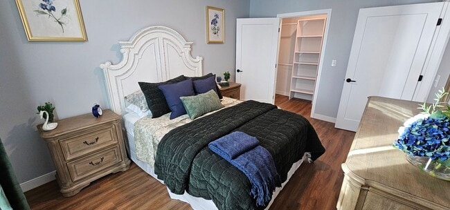 Interior Photo - The Overlook