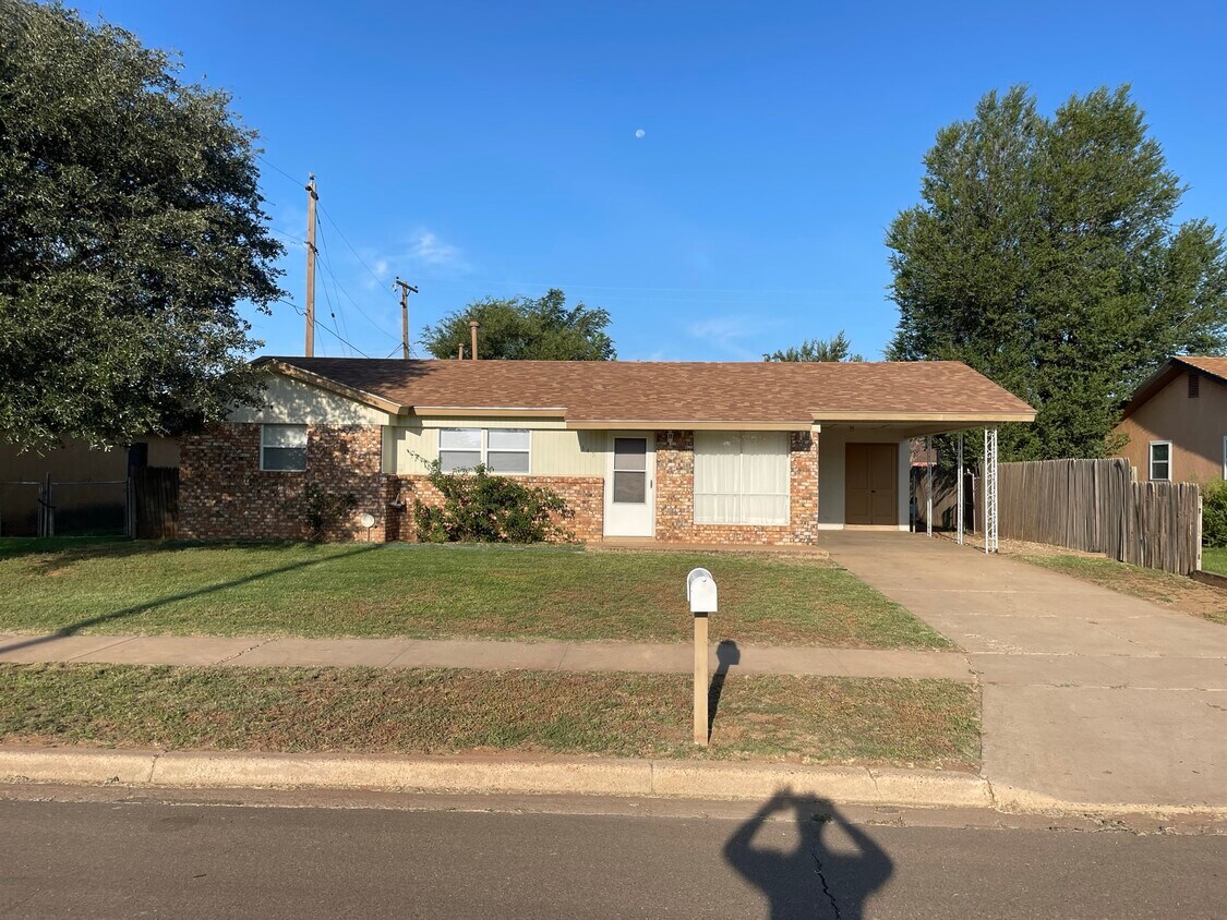 349 Circle Dr, Clovis, NM 88101 House Rental in Clovis, NM