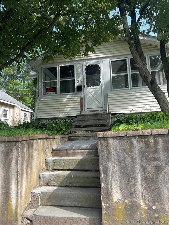 Primary Photo - 34 Homeside Ave